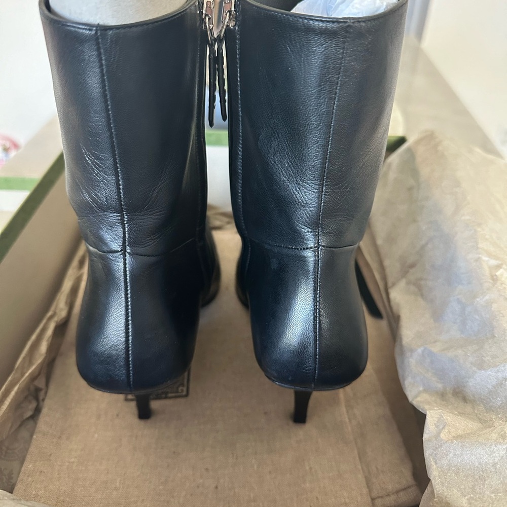 Gucci Side Zipped Pointed Toe Ankle Boots - Picture 4 of 16